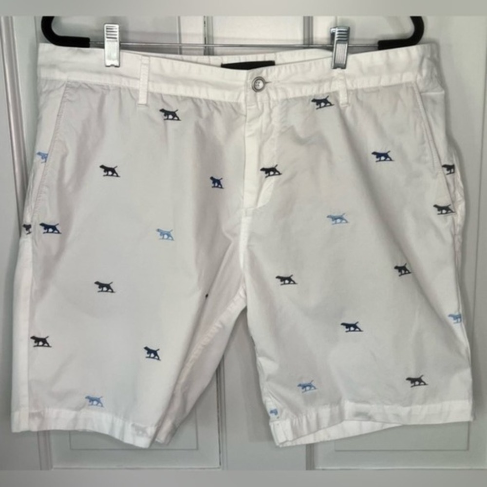 Rodd & Gunn Classic Flat Front Signature Blue Dog Embroidered White Shorts Sz 38